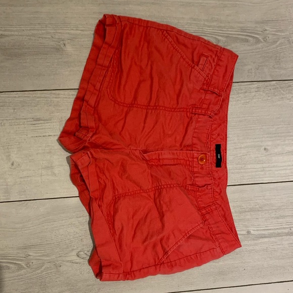 Gap red shorts - Picture 4 of 16